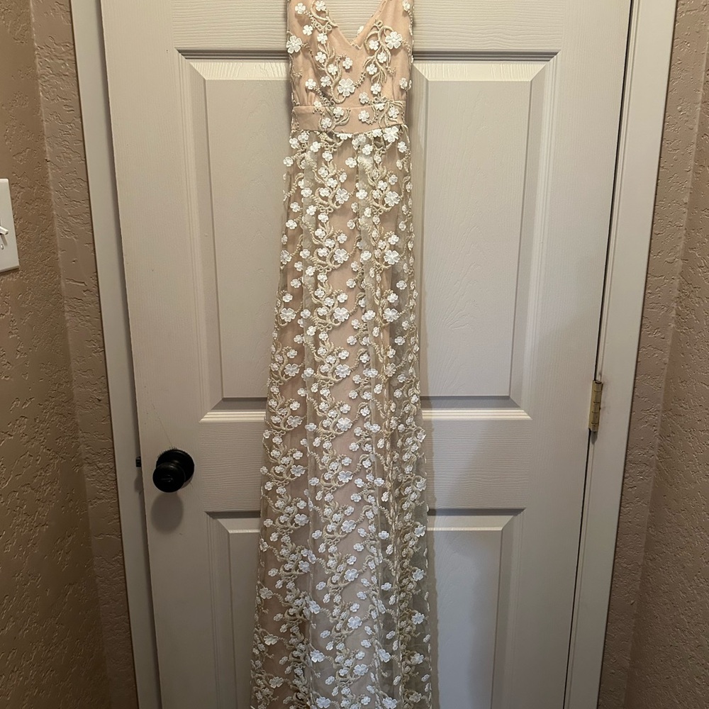 Altar’d State Caledonia Small dress tan with white flowers